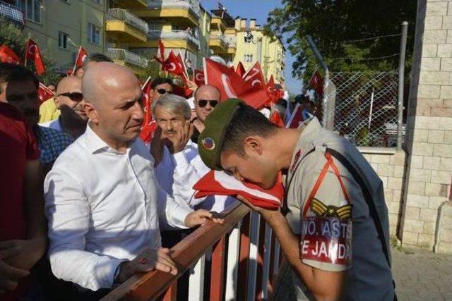 Astsubay Bayrağı &Ouml;perek Aldı 3