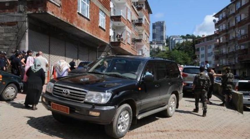 Hopa Yaralarını Sarıyor. 8 Kişinin &Ouml;ld&uuml;ğ&uuml; Selde 3 Kişi De Kayıp (3)