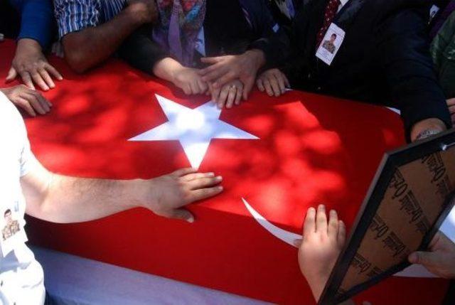 Şehit Ahmet Bı&ccedil;akcı, Andırın da G&ouml;zyaşlarıyla Toprağa Verildi 3