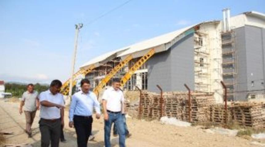 Milletvekili Yılmaz Tun&ccedil; Bartın Kapalı Y&uuml;zme Havuzu İnşaatını İnceledi