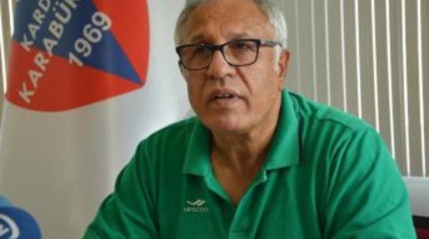 Karab&uuml;kspor Teknik Direkt&ouml;r&uuml; Kalpar:"takımımdan Memnunum"