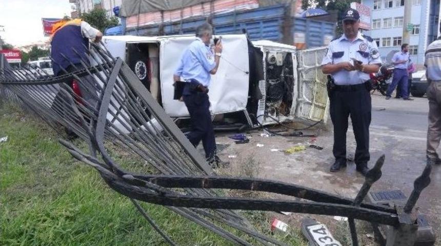 Aksaray&rsquo;da Otomobil Takla Attı: İki Yaralı