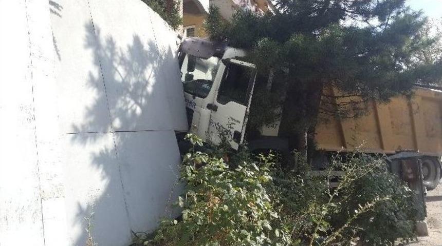 &Ccedil;ankaya K&ouml;şk&uuml; Yakınında Kamyon Dehşeti