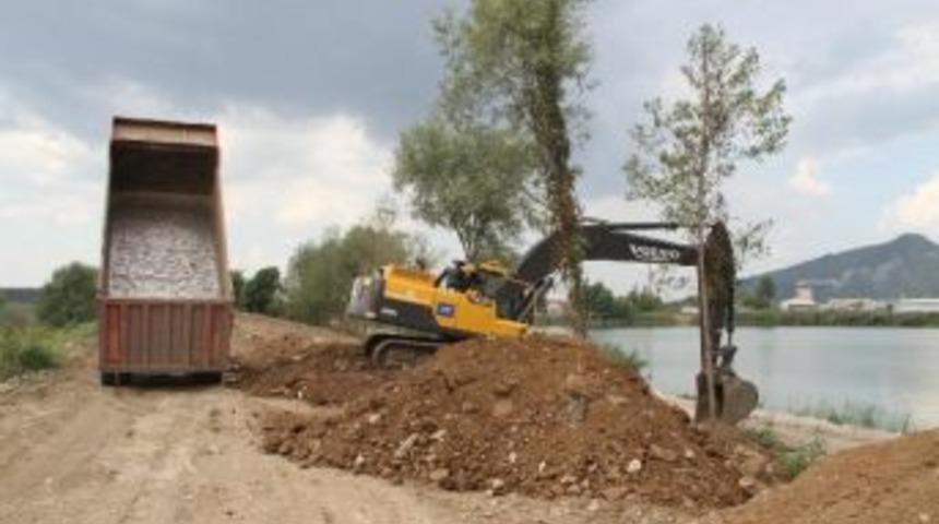 Kuzuluk G&ouml;l Park &Ccedil;evresi Şekillenmeye Başladı