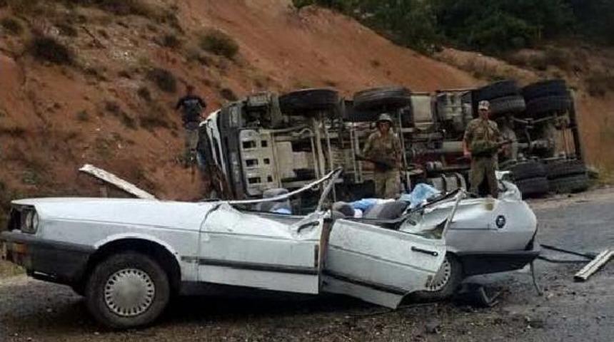 Tokat&rsquo;Ta Trafik Kazası: 1 &Ouml;l&uuml;, 2 Yaralı