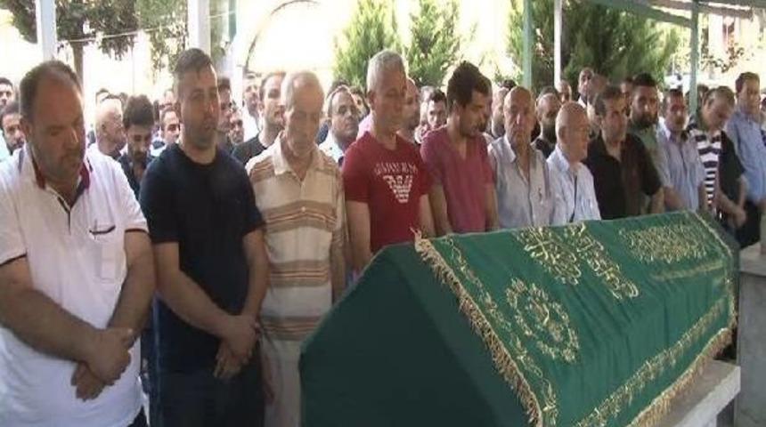 D&uuml;ğ&uuml;nden 1 G&uuml;n Sonra Kazada &Ouml;len Damat Son Yolculuğuna Uğurlandı...