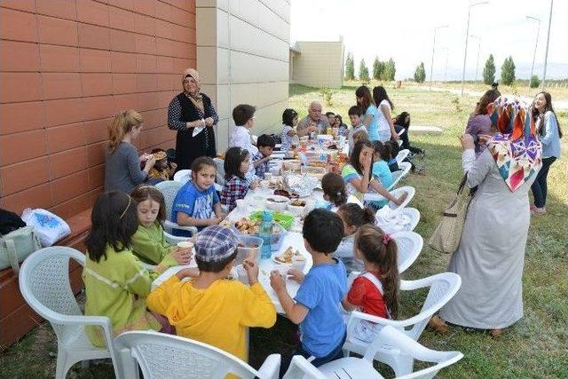 Yakutiye Belediyesi Yaz Spor Okullarına Piknikli Veda