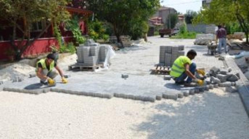 Ertuğrul Gazi Mahallesinde Parke &Ccedil;alışması