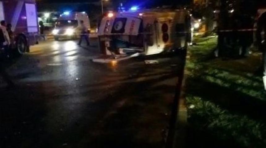 Adıyaman Ambulansı Kahramanmaraş&rsquo;ta Kaza Yaptı: 1 &Ouml;l&uuml;, 5 Yaralı