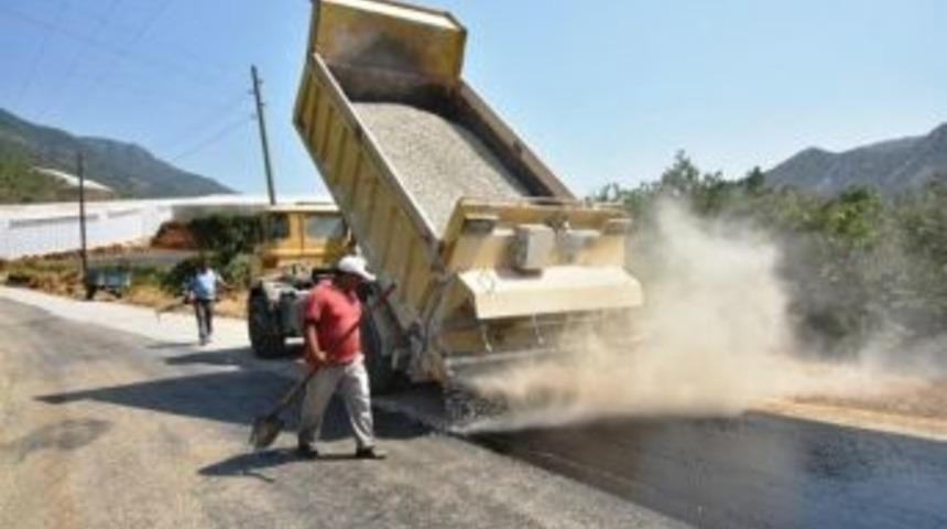 Anamur&rsquo;da Asfalt Yol &Ccedil;alışmaları Devam Ediyor