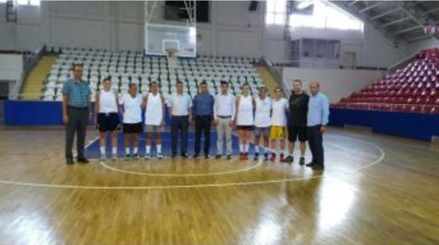 İzmit Belediyespor&rsquo;a &Ccedil;intimar&rsquo;dan Ziyaret