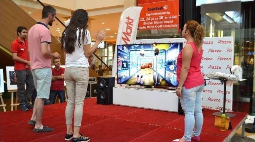 Şanlıurfa Piazza&rsquo;da Kıyasıya X-box M&uuml;cadelesi