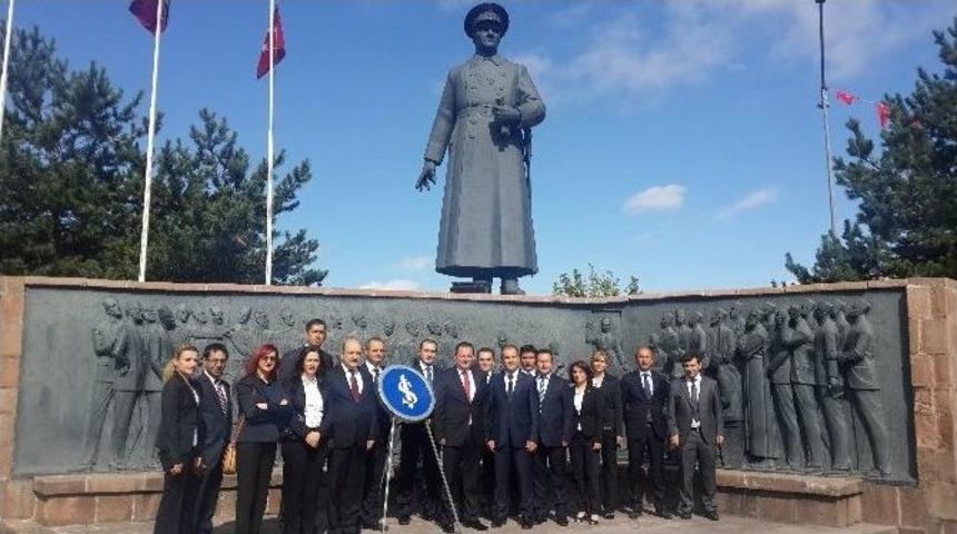 İş Bankası 91. Kuruluş Yıld&ouml;n&uuml;m&uuml;n&uuml; Kutluyor