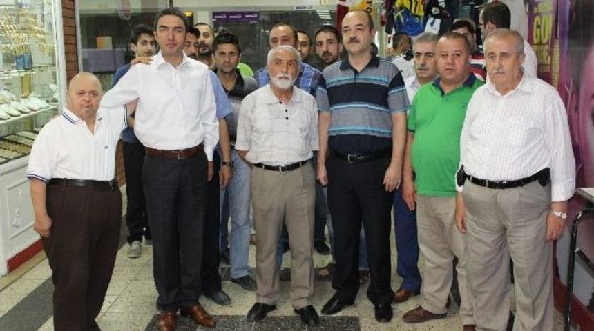 İn&ouml;n&uuml; Kapalı &Ccedil;arşı Esnafı Eylem Yaptı