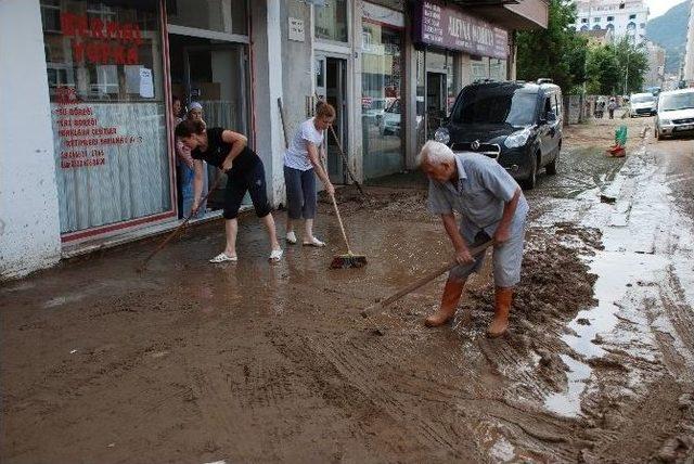 Afetin Yaraları Sarılmaya Başlandı 1