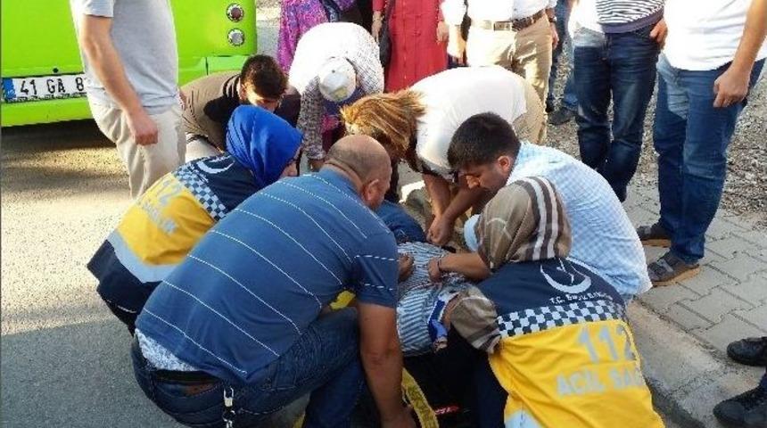 Halk Otob&uuml;s&uuml;n&uuml;n &Ccedil;arptığı Yaya Bayıldı