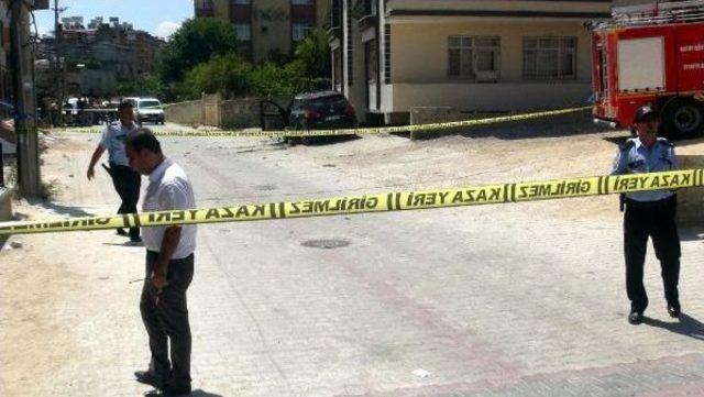 Hatay'daki Öso Komutanı, Aracına Yerleştirilen Bombanın Patlamasıyla Yaralandı-Yeniden