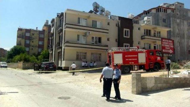 Hatay'daki Öso Komutanı, Aracına Yerleştirilen Bombanın Patlamasıyla Yaralandı-Yeniden