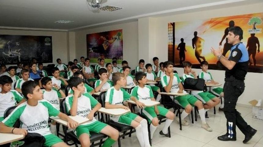 Şehitkamil&rsquo;li Sporculara Sosyal Medya Eğitimi Verildi