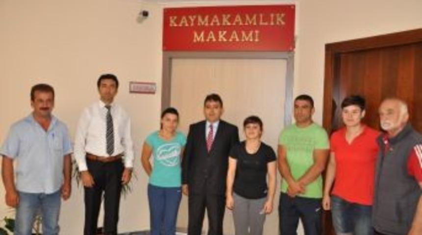 Şampiyon Halterci, Altınova Kaymakamı Nurullah Kaya&rsquo;yı Ziyaret Etti