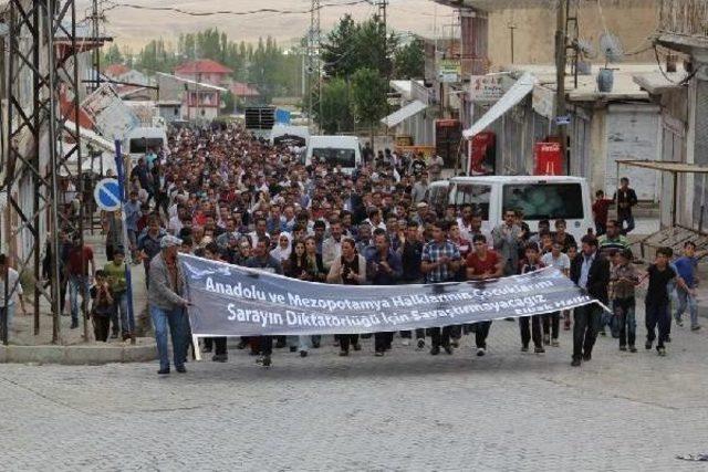 Başkale'de 'size Savaş Yaptırmayacağız' Yürüyüşü