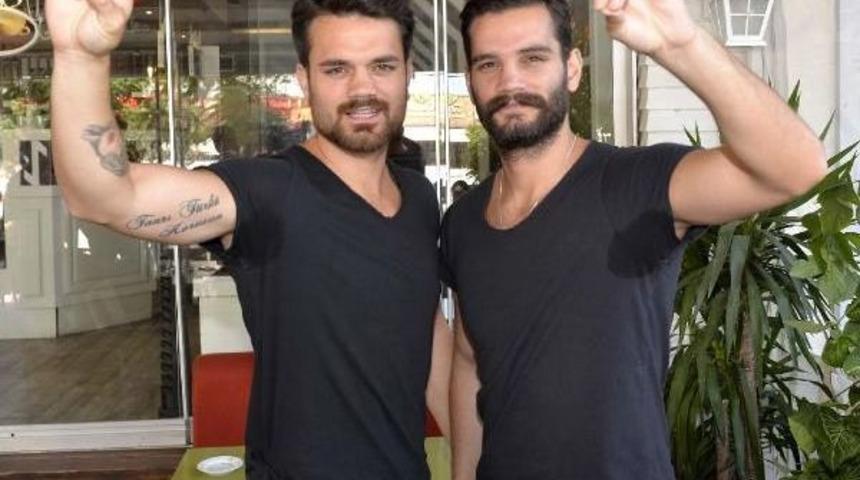 T&uuml;rk Boks&ouml;rlerden Adriana Lima'ya 'bozkurt' Savunması