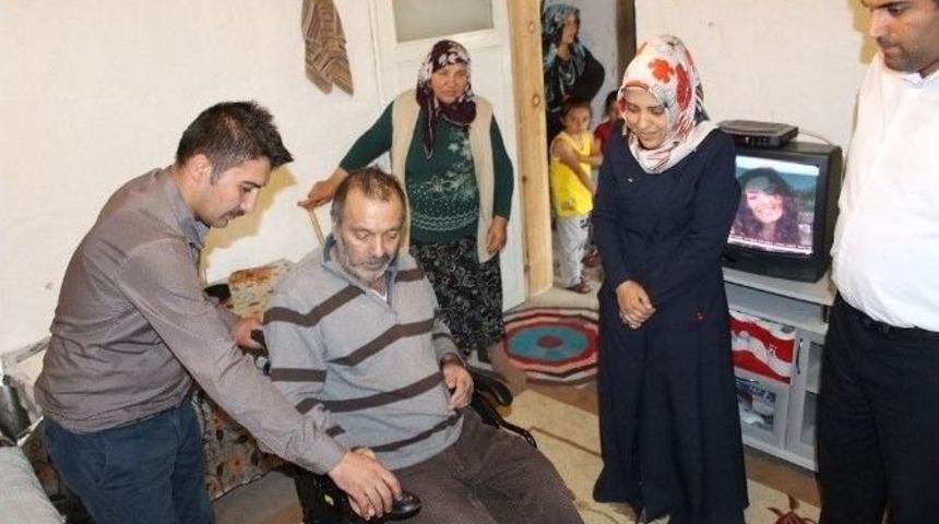 Başkan Şahiner&rsquo;den Engelli Vatandaşa Ak&uuml;l&uuml; Araba