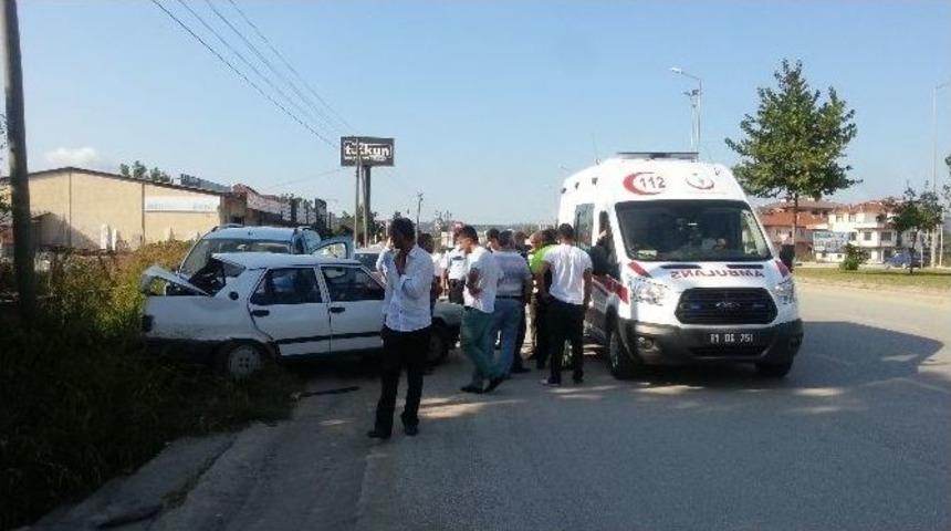 D&uuml;zce&rsquo;de Kaza: 2 Yaralı