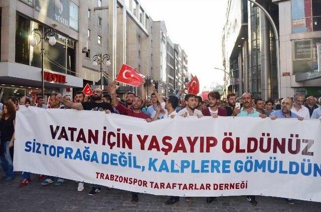 Trabzon&rsquo;da Taraftar Dernekleri Ter&ouml;re Karşı Y&uuml;r&uuml;y&uuml;ş Yaptı 1