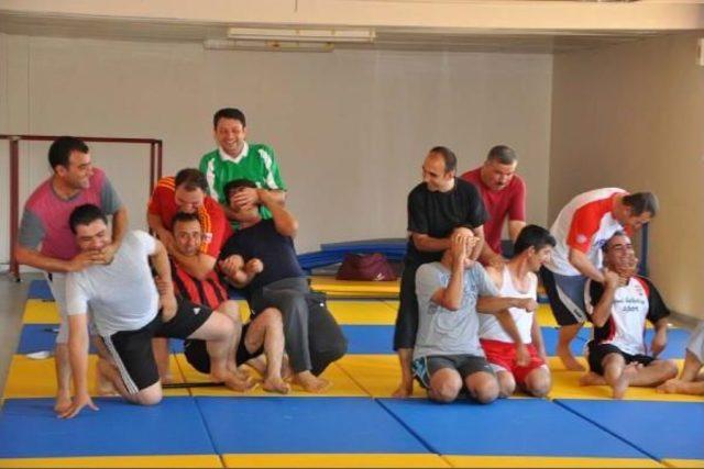 Besni’De Zabıta Ve Itfaiye Erlerine Yakın Dövüş Eğitimi