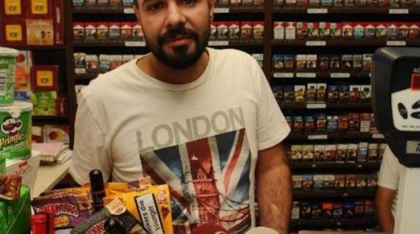 Fotoğraflar // İrlandalı Turistle Kavga Eden Esnaf Yaşananları Anlattı