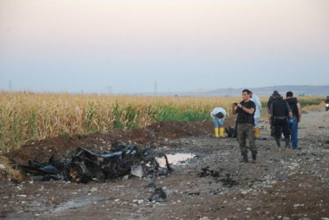 Batman&rsquo;da Bomba Y&uuml;kl&uuml; Patlatılan Ara&ccedil;tan Cephanelik &Ccedil;ıktı