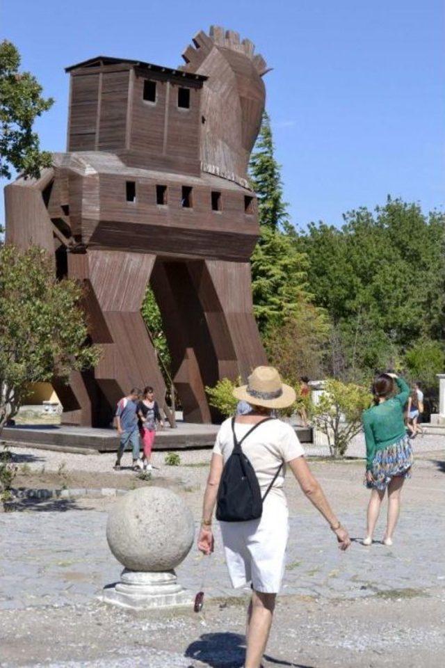 Çanakkale'deki Ören Yerleri Turizmin Gözbebeği Oldu