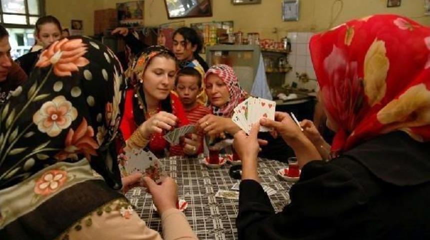 Villagers Want To Bring Back 510-Year-Old &ldquo;One Day Sultanate Of Women&rdquo; Traditional Fest