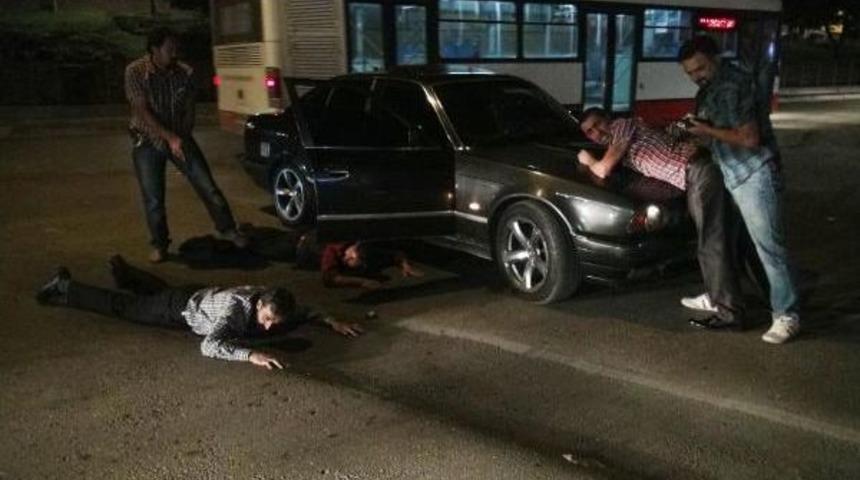 Kovalamacada Yakalanan Kişilerin Aracında Su&ccedil; Aleti Bulundu