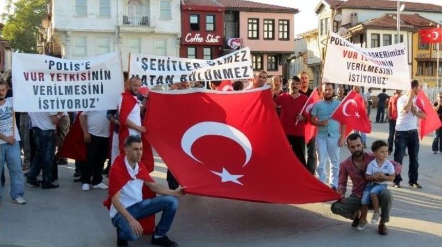 Mudanya Şehitler İ&ccedil;in Y&uuml;r&uuml;d&uuml;