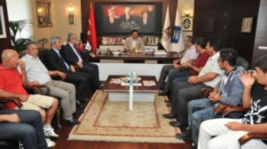 Kktc&rsquo;li &Ouml;ğrenciler Başkan Ak&rsquo;a Misafir Oldular