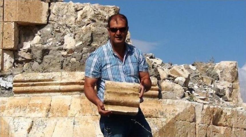 Depremin Yıktığı Tarihi K&uuml;mbet İlgi Bekliyor