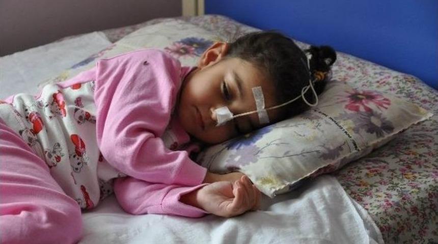3 Yaşındaki Aslıhan Fizik Tedavi İ&ccedil;in Gata&rsquo;ya Sevk Edildi