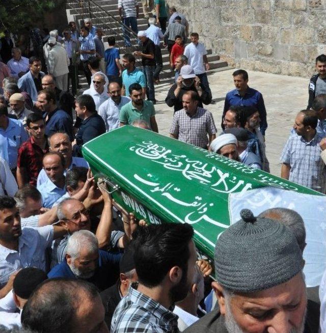 Bakan Bilgin&rsquo;in Yengesi Son Yolculuğuna Uğurladı 1