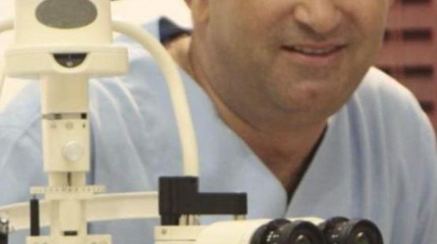 Annesinin Katarakt Ameliyatını Yaptı 18 'lik G&ouml;r&uuml;ş Kazandırdı