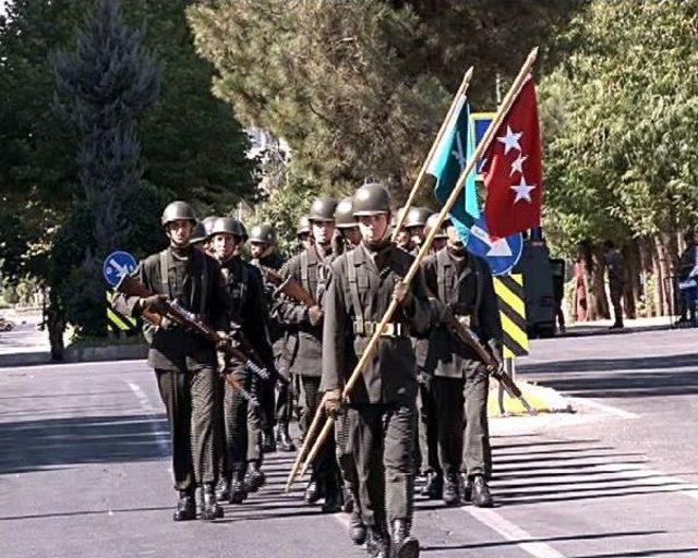 Asker Diyarbakır da,  şehitler &Ouml;lmez Vatan B&ouml;l&uuml;nmez  Sloganıyla Y&uuml;r&uuml;d&uuml; 1