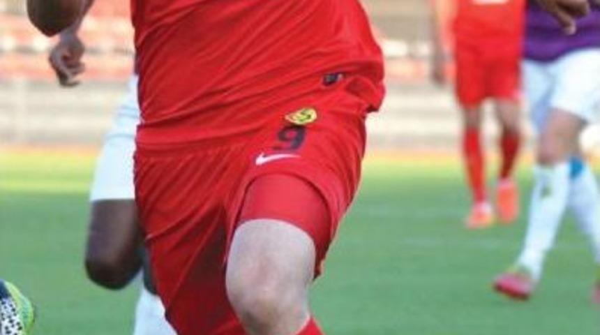 G&ouml;ztepe'de Taraftarlardan Mirkan Transferine Eleştiri