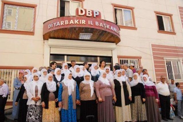 'kepenk Kapatma' Çağrısı Yapan Dbp Diyarbakır İl Başkanı Gözaltına Alındı(2)