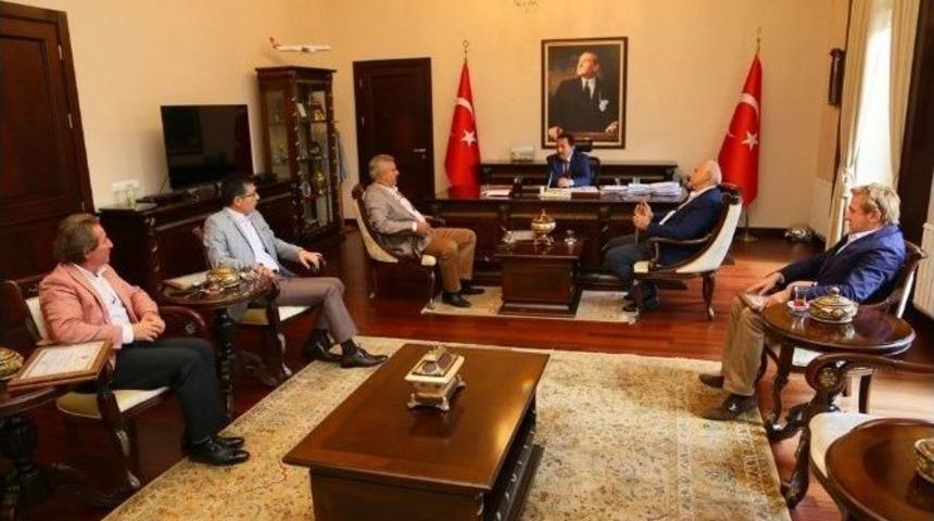 Vali&rsquo;den İş Adamlarına Teşekk&uuml;r