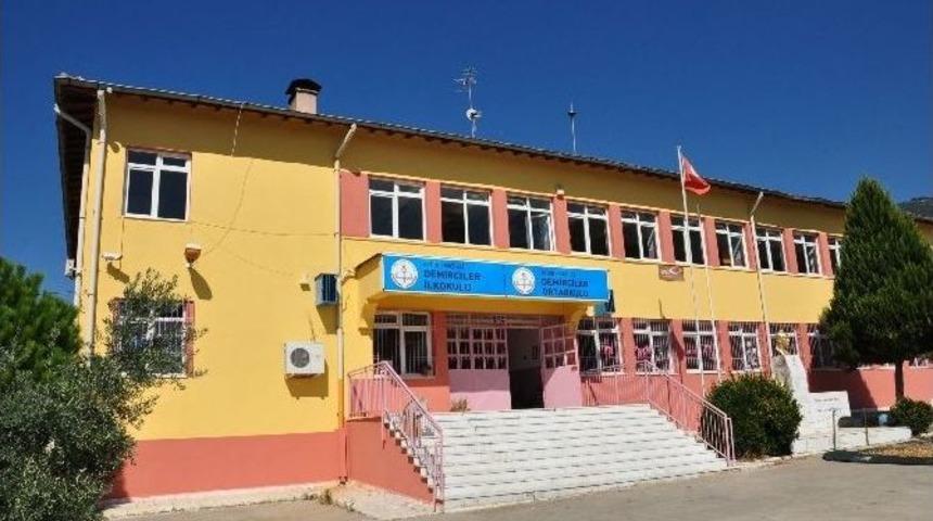 Nazilli&rsquo;de Okullar Yeni Eğitim &Ouml;ğretim Yılına Hazırlanıyor