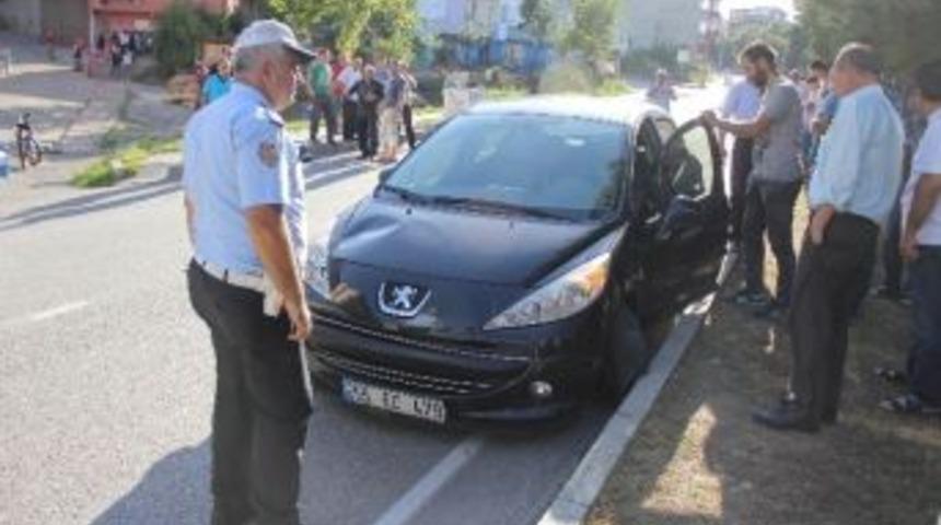 Otomobilin &Ccedil;arptığı &Ccedil;ocuk Hastanelik Oldu