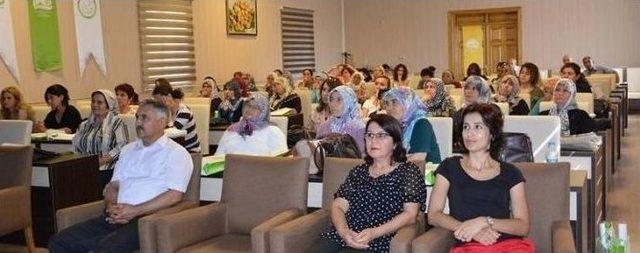 Aydın’da 58 Üretici Kadına ’incir Üretiminde Kadın Eli’ Eğitimi Verildi