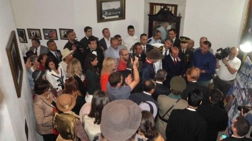 Atat&uuml;rk Temalı Resim Sergisi B&uuml;y&uuml;k Beğeni Kazandı