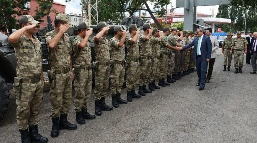 Vali Deniz, G&ouml;le&rsquo;de Ziyaretlerde Bulundu